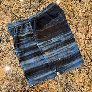 lululemon  / Men’s Lined Shorts 5”